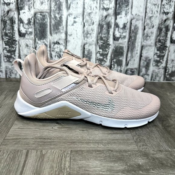 Nike Shoes - Nike Legend Essential Women size 9